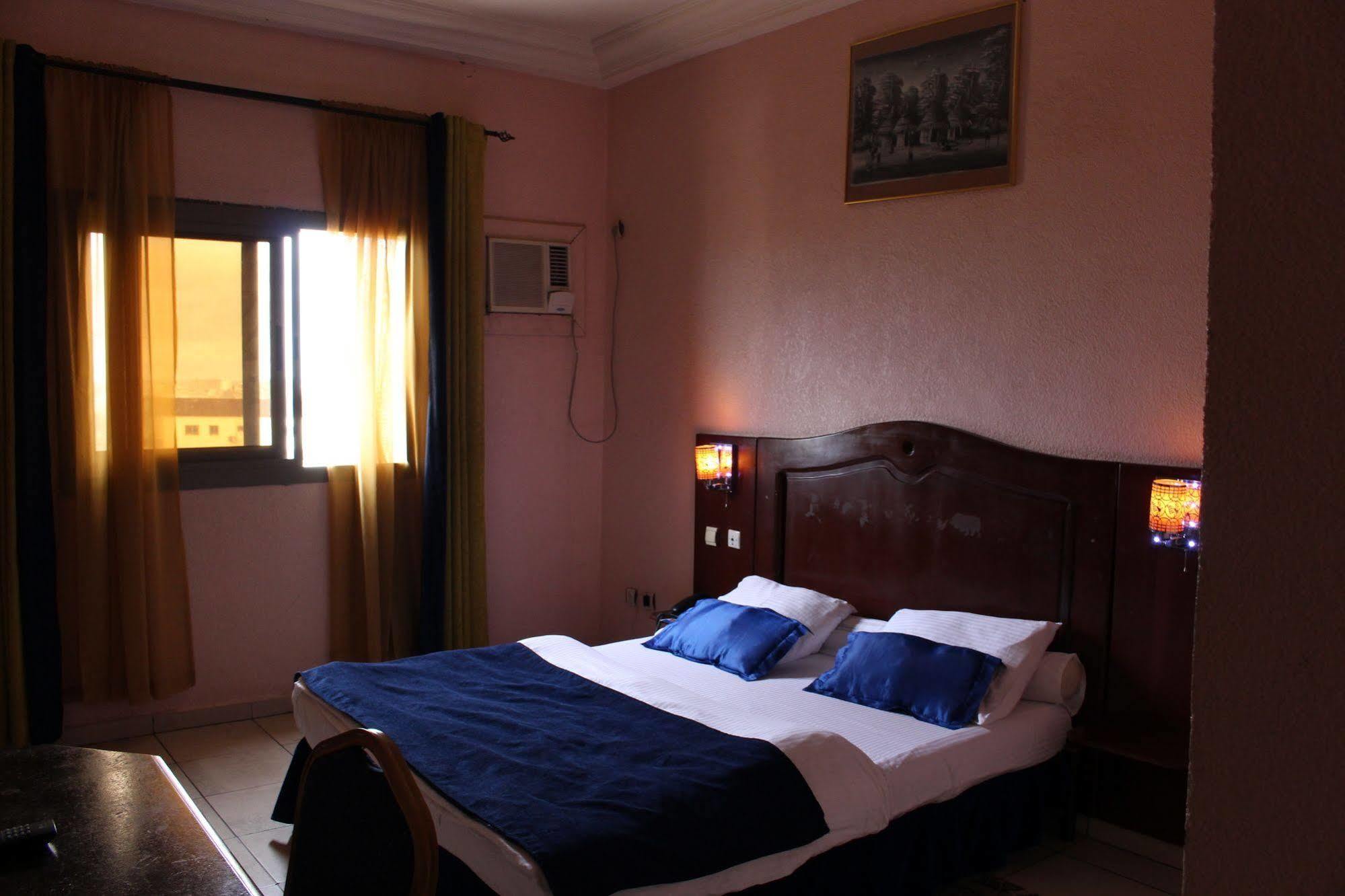 Prestige Hotel 야운데 외부 사진