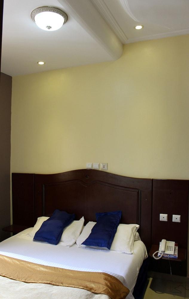 Prestige Hotel 야운데 외부 사진